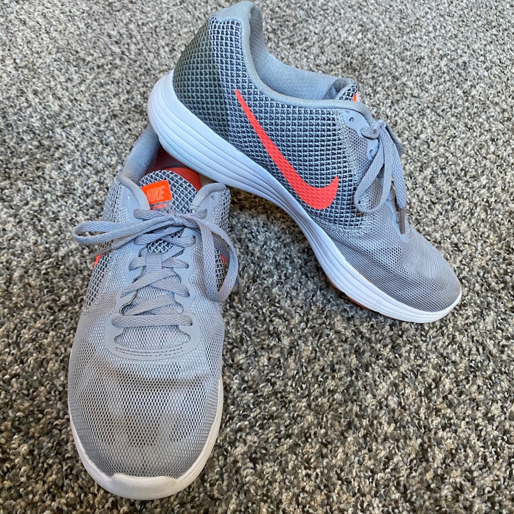 NIKE REVOLUTION 3 Tennis Shoes